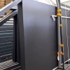 OUTLET - Brama przesuwna aluminiowa - pełna 5000mm x 1500mm, grubość 48 mm, (blacha dwustronna - 4mm) LEWA - RAL7021 (mat struktura) - przeciwwaga niezabudowana + słupy — zdjęcie 11